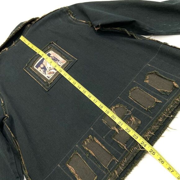 New✨ LINDA LUNDSTROM Distressed Denim Jacket - Picture 10 of 10